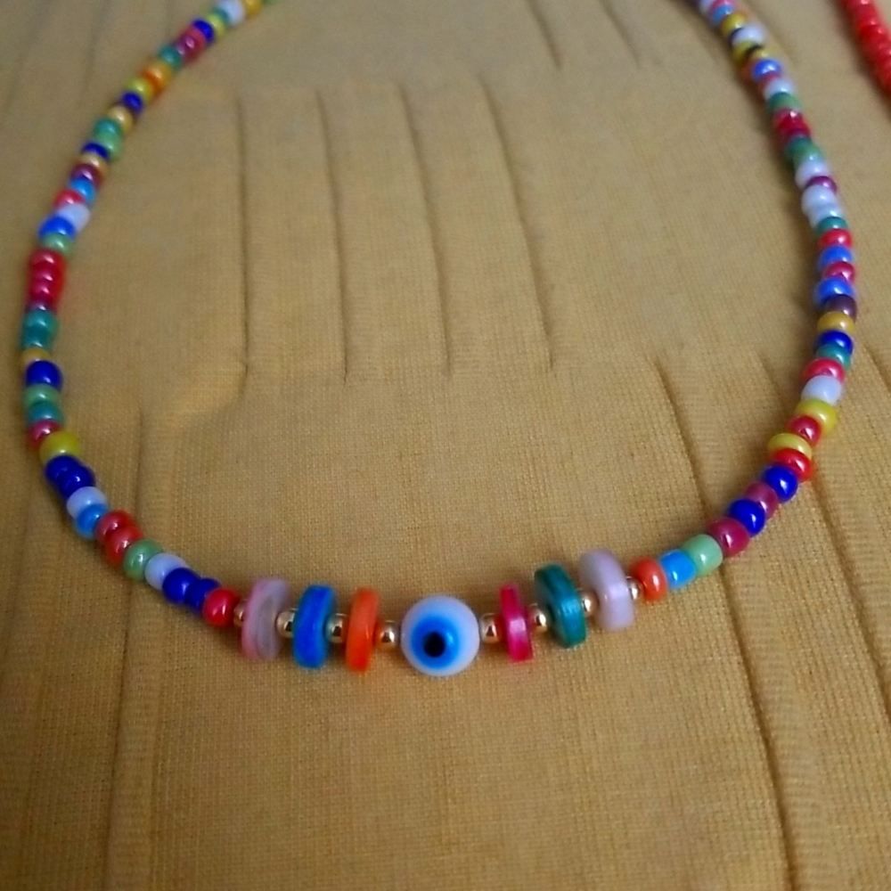 2 Necklaces - Picture 4 of 5